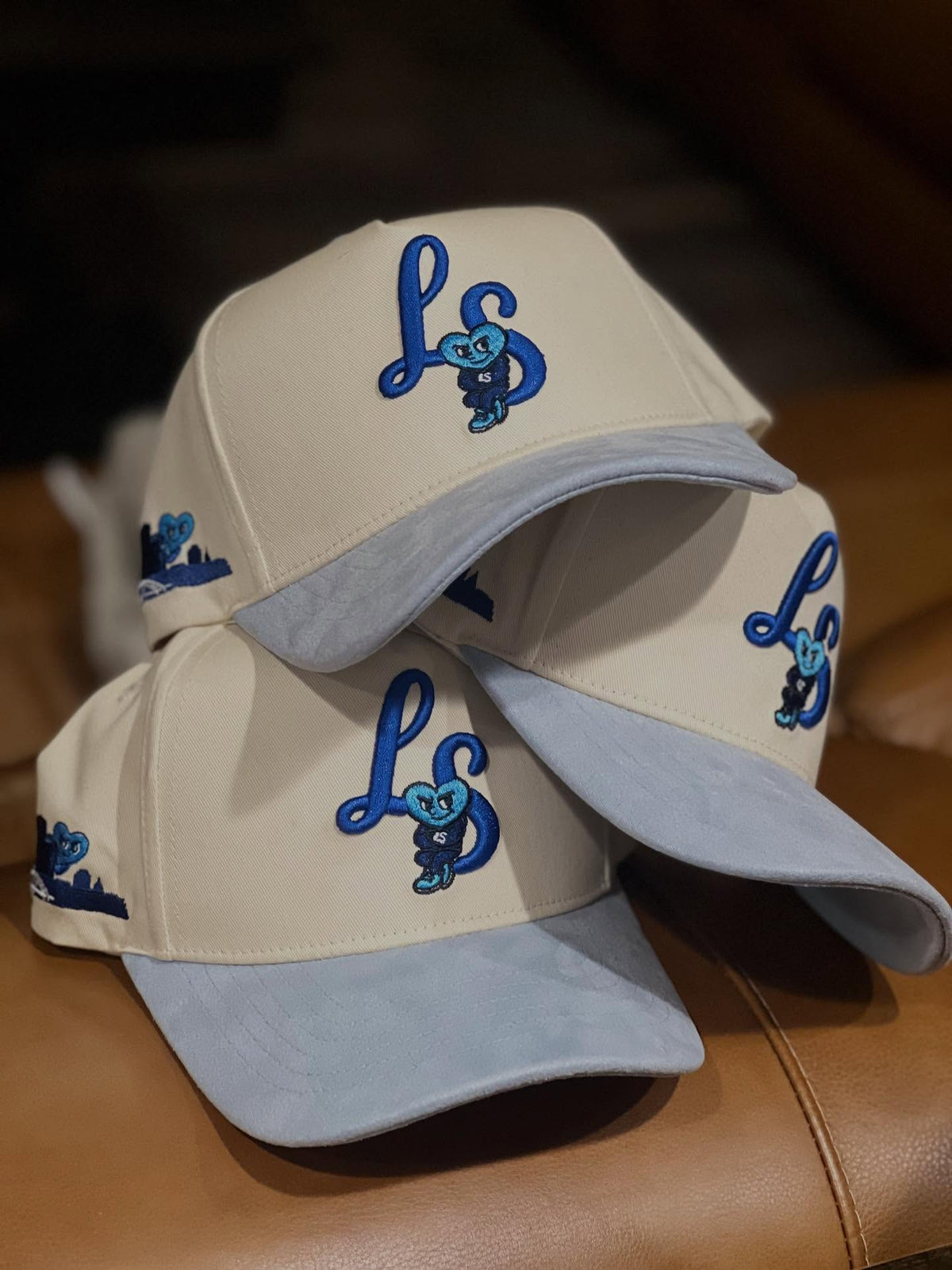 Caps